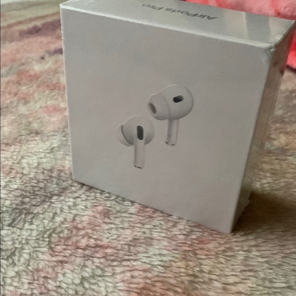 Apple White Wireless Earbuds with Sleek Design and High-End Audio